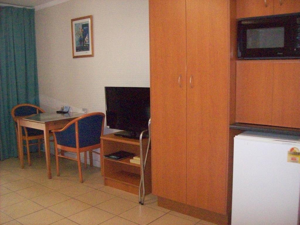 South Gladstone Motel Habitación foto